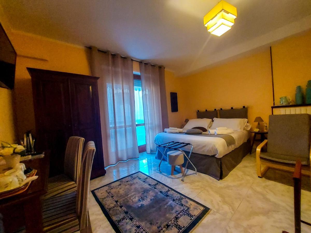 La Rosa - Elegant Rooms Sassari Luaran gambar
