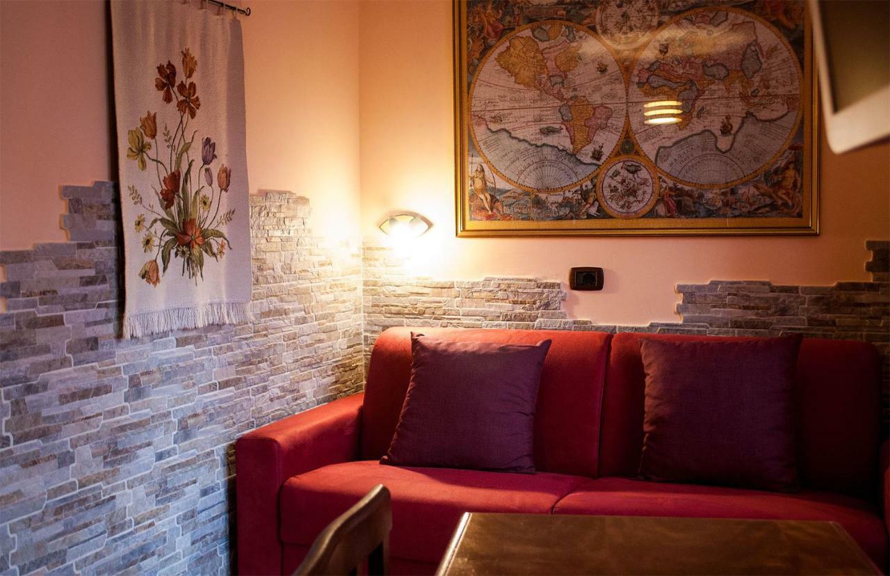 La Rosa - Elegant Rooms Sassari Luaran gambar